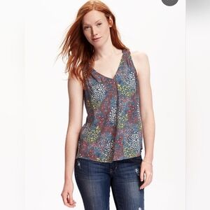 (XL) Old Navy floral printed V neck cut out tank